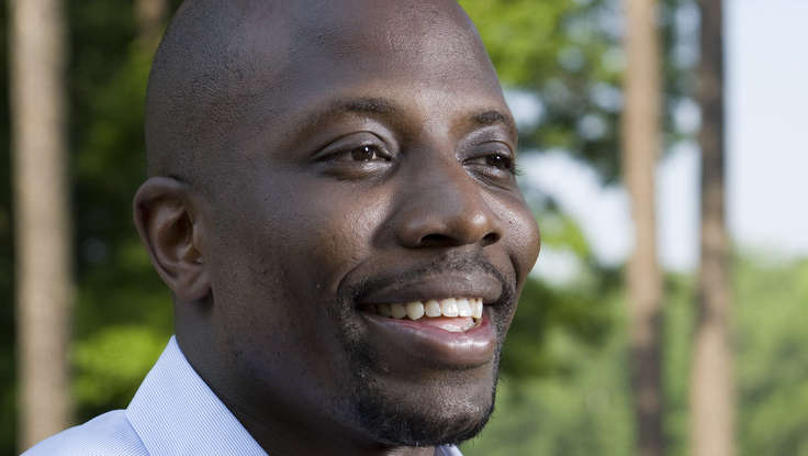 Leadership Speaker Reggie Love: How to Lead When No One Wants to Follow